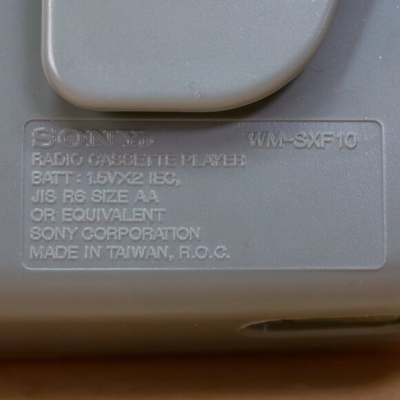 Sony Walkman Sports WM SXF10 Portable Radio and Cassette PLayer, Yellow - Picture 10 of 10